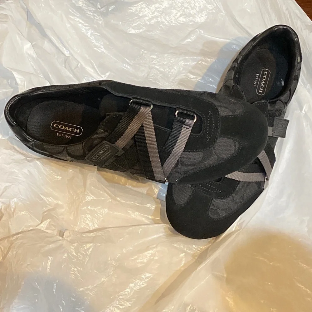 Coach Juli Monogram Signature Canvas/Leather Sneakers (Black/Gray) Size 9M - Picture 2 of 11